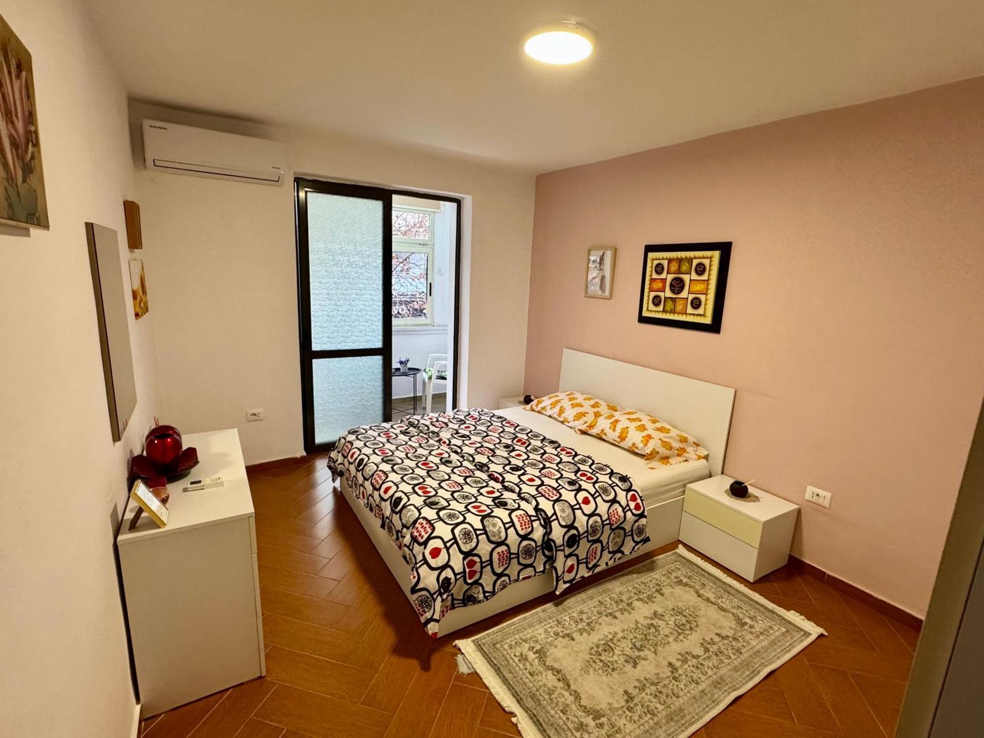 Skerdi'S Apartment - City Center Tirana Extérieur photo